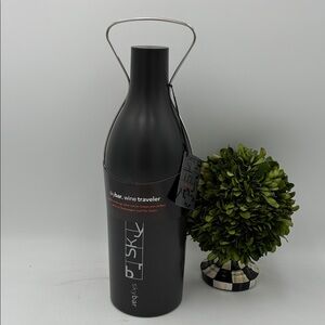 Williams Sonoma Skybar Wine Traveler - Dark Gray